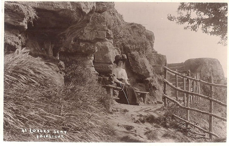 1910-1914_lady-dog_spc_bw_web